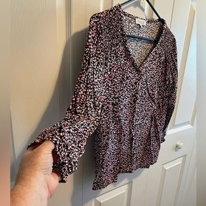 Rachel Zoe Floral Flowy top size small S black with pink floral print